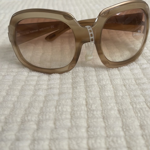 NEW Tom Ford Lisa Sunglasses - Picture 1 of 7